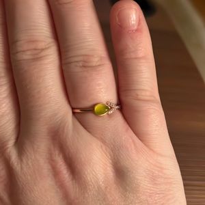 Incredible setting featuring GENUINE peridot quartz ring on rose gold plating!